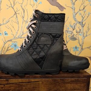 Sorel Black Quilted Lace-Up Boots
